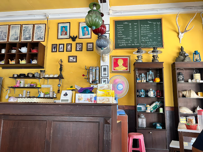 ก๋วยเตี๋ยวเรือหลังวัง