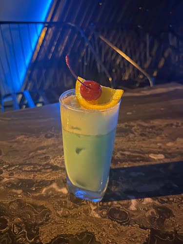 The Atlantic Pub & Restaurant - การบริการอาหารและที่พัก