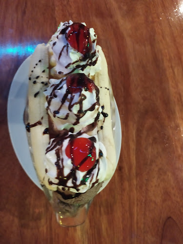 เลขที่ 21 หมู่ 2 ซอย แหลมมุม ใน กะรน อำเภอเมืองภูเก็ต ภูเก็ต 83100