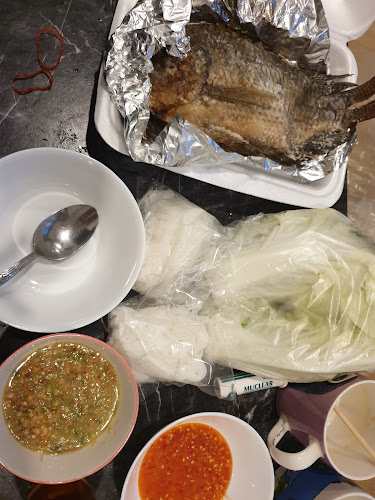 เมี่ยงปลาเผาเจ้นิจ แหลมฉบัง