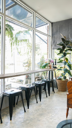 คึดพ้อ คอฟฟี่ - การบริการอาหารและที่พัก