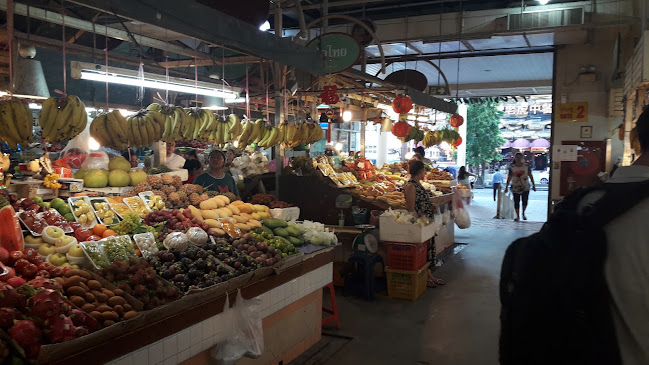 ตลาดสดบันซ้าน ตลาดสด ภูเก็ต - การบริการอาหารและที่พัก