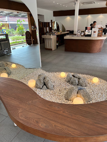 Aram Coffee&Crepes - การบริการอาหารและที่พัก