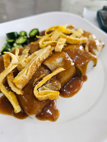 Comentarii opinii despre ยอดผักเมืองทอง ราดหน้า