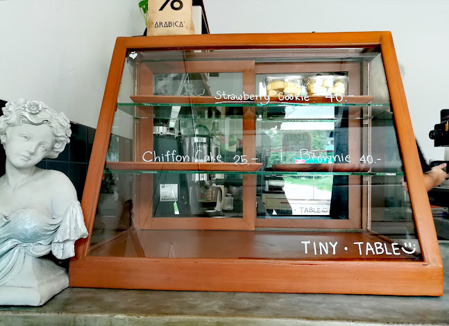 Comentarii opinii despre Tiny Table