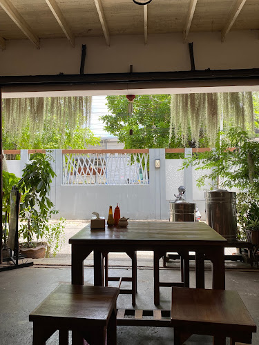 หวานหวานไอติมกะทิสด - การบริการอาหารและที่พัก