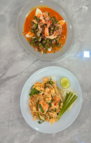 Chern Ma Chill Cafe & Indian And Thai Restaurant - การบริการอาหารและที่พัก