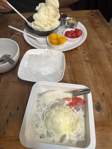 WANLAMUN & EGG E EGG @OLD TOWN thai dessert & chicken rice & thai food