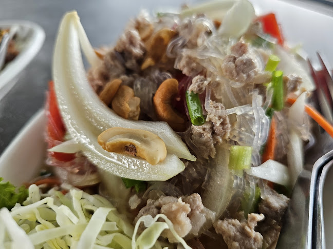 Mountain Jungle Restaurant - การบริการอาหารและที่พัก