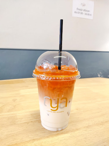 ญ่าคาเฟ่ • Coffee & Desserts • - เมือง