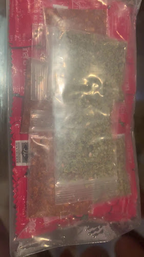 New York Pizza House (Pattaya - Soi Khaonoi) - การบริการอาหารและที่พัก