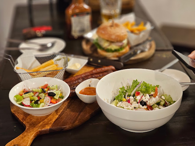 AB HOUSE - Burger & Steak - การบริการอาหารและที่พัก