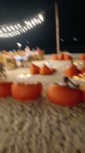 Orange Beach Bar - การบริการอาหารและที่พัก