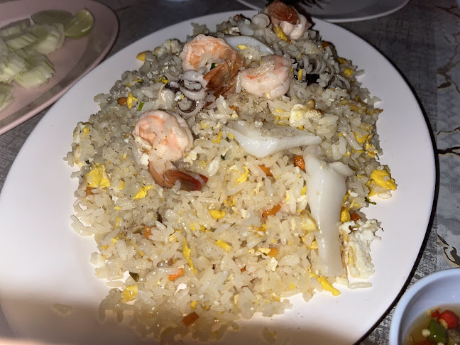 ฮอสเฮาส์คันทรี่ - การบริการอาหารและที่พัก