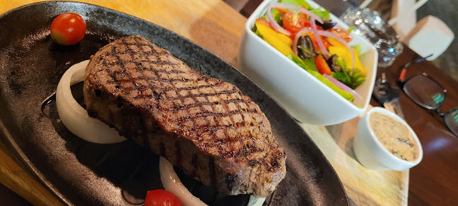 Comentarii opinii despre Livv Cafe' & Restaurant Pattaya