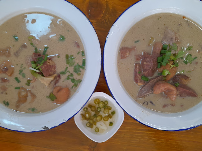 Comentarii opinii despre ตาตั๊ม ก๋วยเตี๋ยวโบราณน้ำแดง