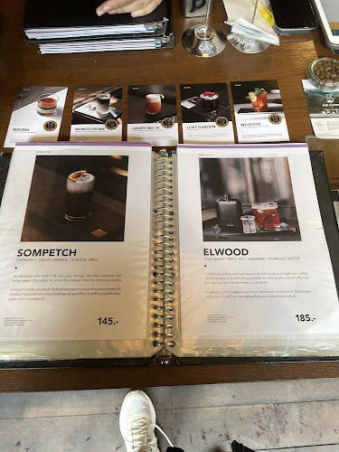 Opinii despre GRAPH Phuket în เมือง - การบริการอาหารและที่พัก