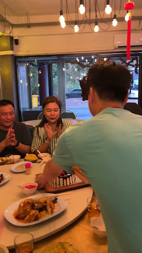 ร้านอาหารจีนไหมฟ้าพัทยา - การบริการอาหารและที่พัก