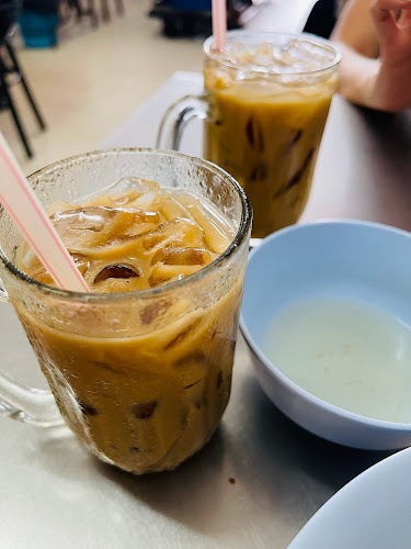 โอชารส ลูกชิ้นเนื้อ - การบริการอาหารและที่พัก