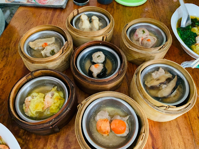 กนกภัณฑ์ - การบริการอาหารและที่พัก