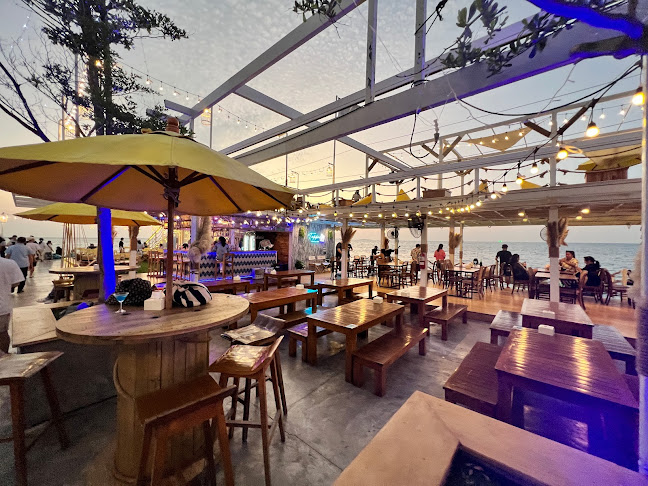 Opinii despre Tappia Floating Cafe Pattaya în อำเภอบางละมุง - การบริการอาหารและที่พัก