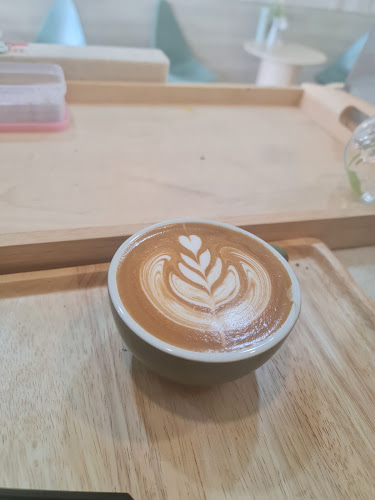 Comentarii opinii despre Khunsri cafe