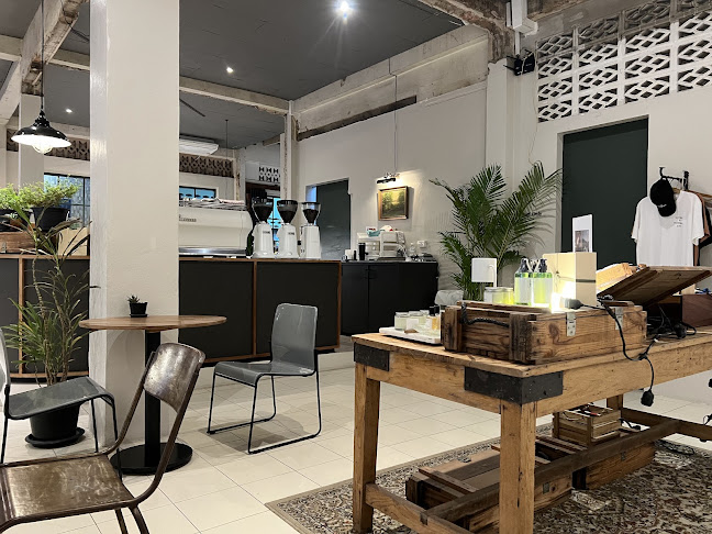 Normal UBON - การบริการอาหารและที่พัก