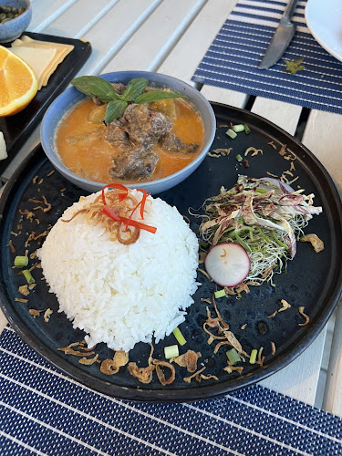 KEP - การบริการอาหารและที่พัก