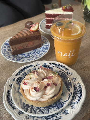 Mali Cakery Homemade - การบริการอาหารและที่พัก