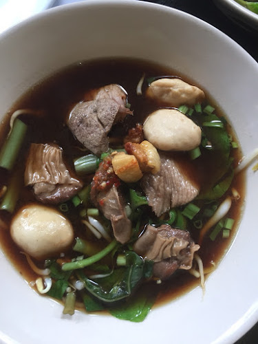 ร้านอาหารบ้านปู่ย่า สงขลา - การบริการอาหารและที่พัก