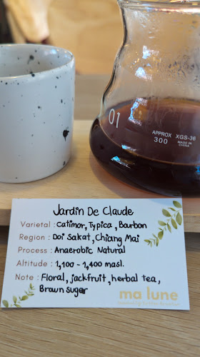 Opinii despre ma lune (มาลูน) Specialty Coffee Roaster în Mueng - การบริการอาหารและที่พัก