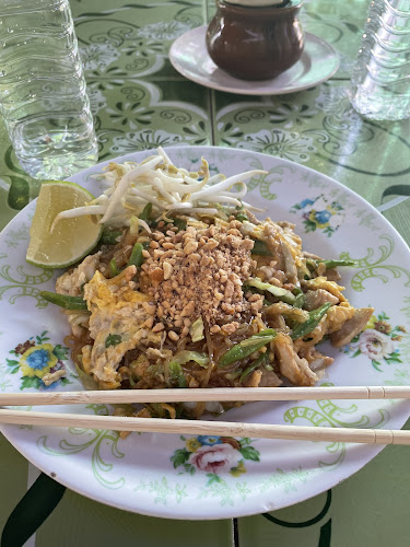 Ban Kluai - Left green foodstall