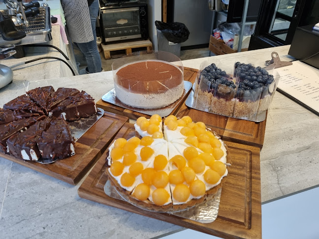 240, 14 ถ. เยาวราช Taladyai, อำเภอเมืองภูเก็ต ภูเก็ต 83000