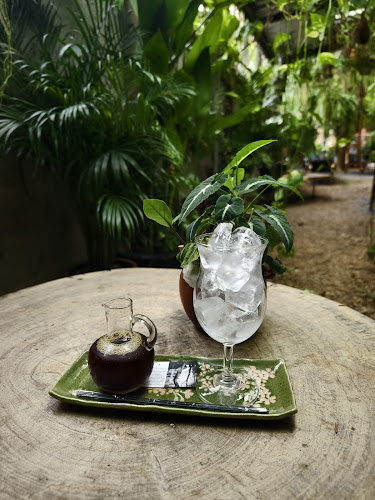 23 ถ ถนน สนามจันทร์ ตำบลพระปฐมเจดีย์ เมือง นครปฐม 73000