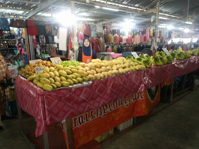 จ๊ะน้อง ร้านผลไม้ตลาดนัดคันทรีโฮม - การบริการอาหารและที่พัก