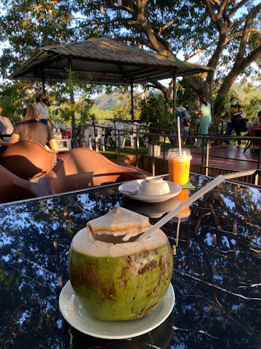 Opinii despre Alive Cheewit Cheewa în อำเภอหาดใหญ่ - การบริการอาหารและที่พัก