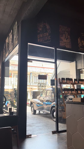 Coffee Talk Old Phuket Town - อำเภอเมืองภูเก็ต