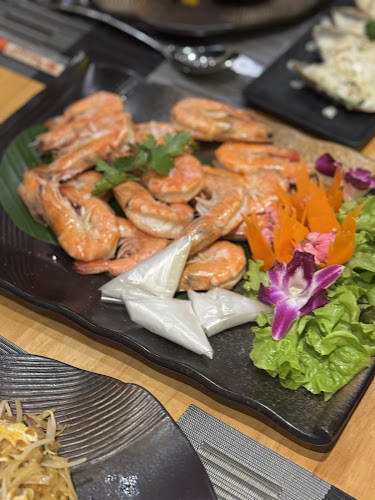 Opinii despre De Earn Cafe and Bar Phuket în อำเภอถลาง - การบริการอาหารและที่พัก