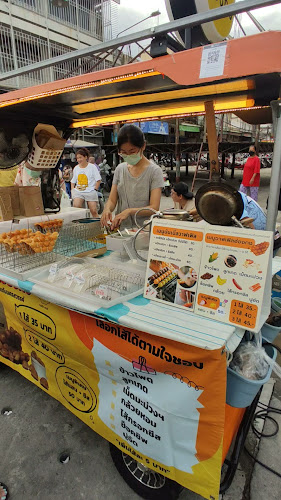 ถนนคนเดิน นครสวรรค์(ริมแม่น้ำเจ้าพระยา)