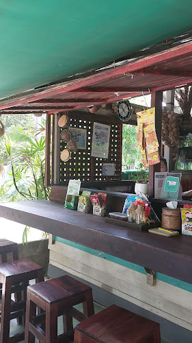 Comentarii opinii despre Forever Cafe (ไอติมกะทิ กาแฟสด ลูกชิ้นทอด)