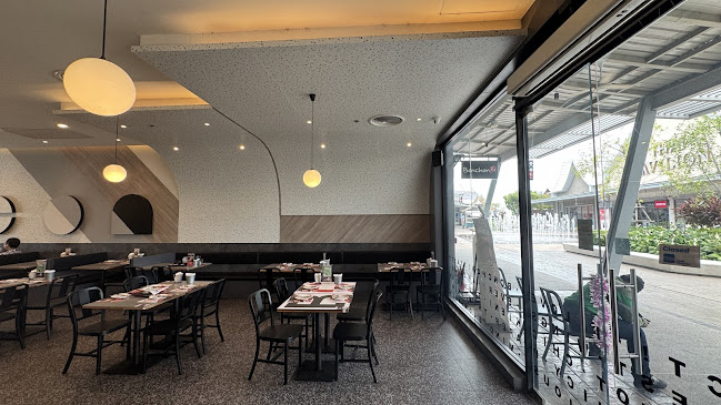 Bonchon Central Village - การบริการอาหารและที่พัก