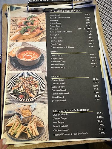 ลา พิคโคล่า คาเฟ่ แอนด์ เรสเตอรรอง