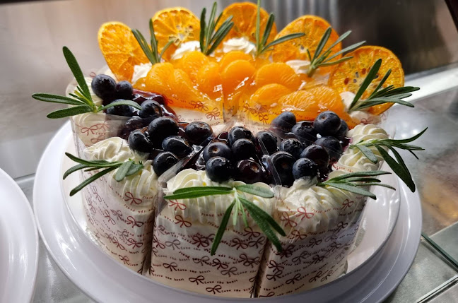 Comentarii opinii despre Desktop co-working space