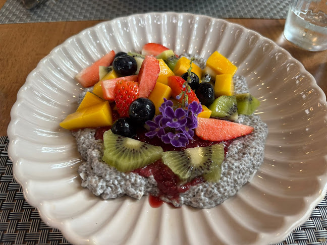 66 ถ. ทวีวงศ์ ตำบลป่าตอง อำเภอกะทู้ ภูเก็ต 83150