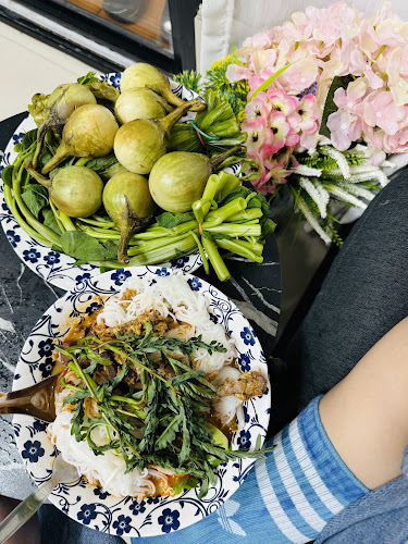 ตลาดสดเจ้าสัว - การบริการอาหารและที่พัก