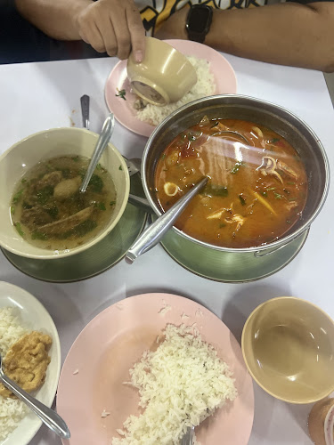 Opinii despre บังหลี กะหม๊ะ ตามสั่ง Banglee&kakmah Seafood în อำเภอหาดใหญ่ - การบริการอาหารและที่พัก