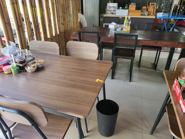 ร้านเตี๋ยวเรือ นายพล@เกาะสมุย - การบริการอาหารและที่พัก