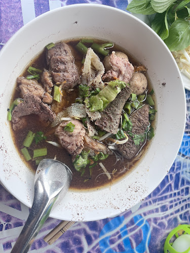 นายเก่งคลองสี่ ก๋วยเตี๋ยวเนื้อวัวรสเยี่ยม - อำเภอธัญบุรี