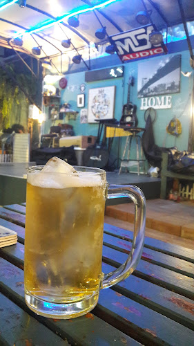 Opinii despre Pe' Hi-Rock Cafe în อำเภอบางบัวทอง - การบริการอาหารและที่พัก