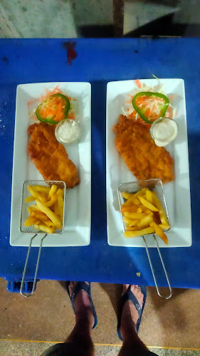 Opinii despre Beach Side Bistro în อำเภอกะทู้ - การบริการอาหารและที่พัก